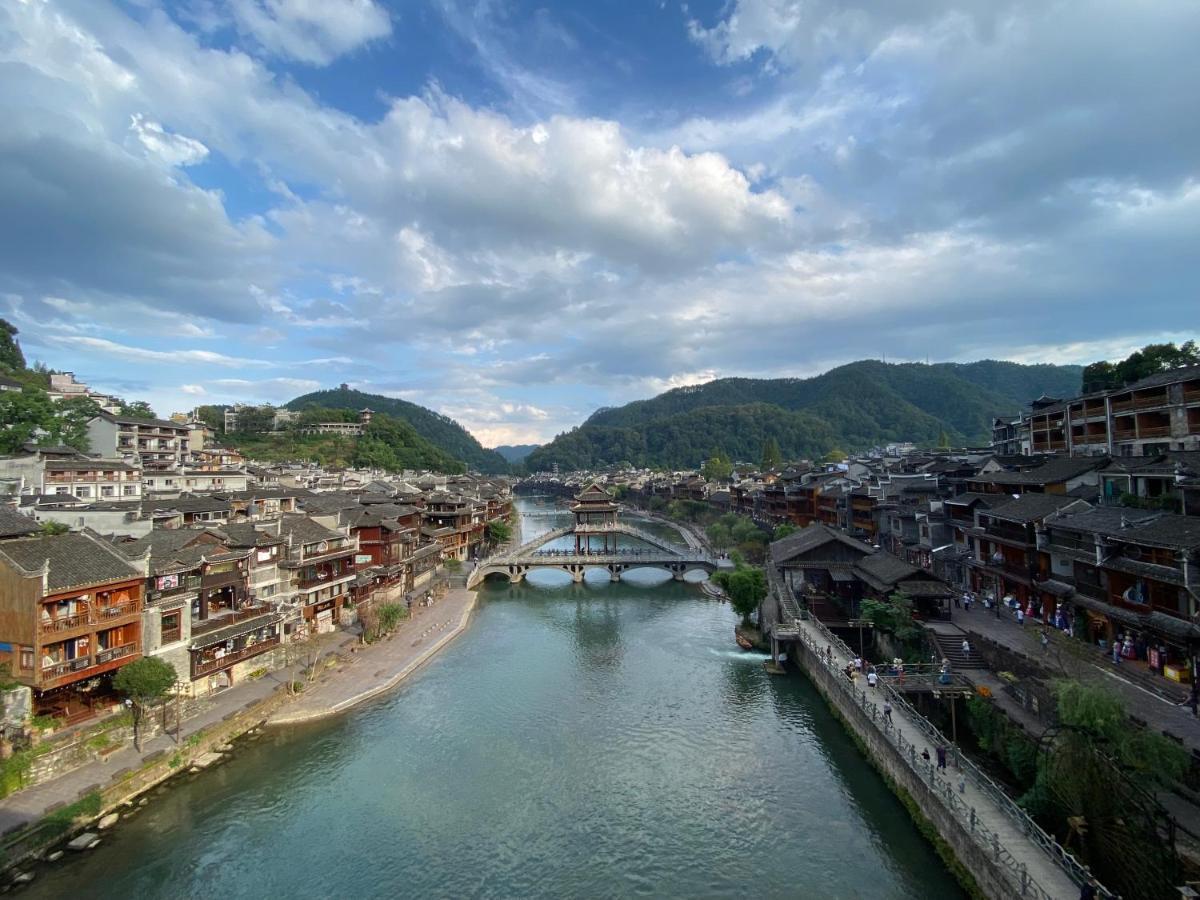 Hemu House Hotel Fenghuang Exterior photo