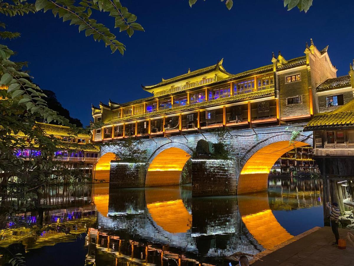 Hemu House Hotel Fenghuang Exterior photo