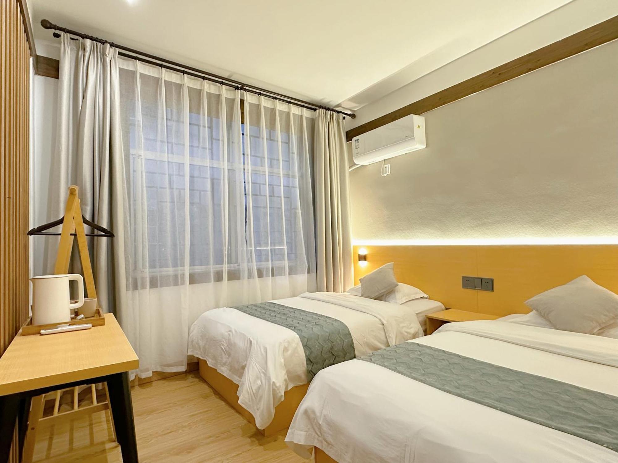 Hemu House Hotel Fenghuang Exterior photo